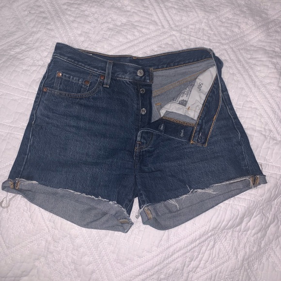 Levi’s 501 High Rise Premium Denim Short - Picture 5 of 8